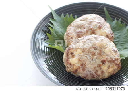 Hamburgers made with potato starch 139511973