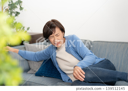 高級女性身體狀況 139512145