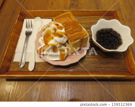 Castella plate Castella plate 139512369