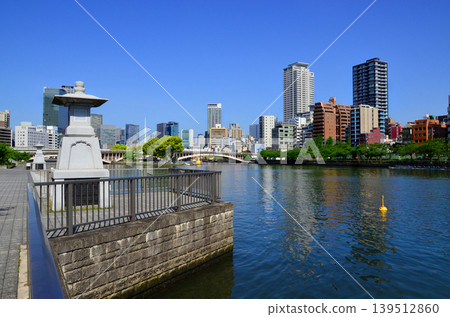 從大阪大川的 Hachikenya 海灘看到的風景 從大阪大川的 Hachikenya 海灘看到的風景 139512860