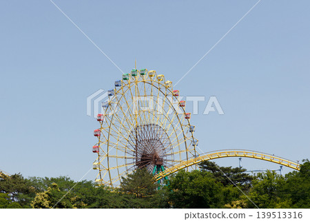 A clear day at Kazoji Amusement Park A clear day at Kazoji Amusement Park 139513316