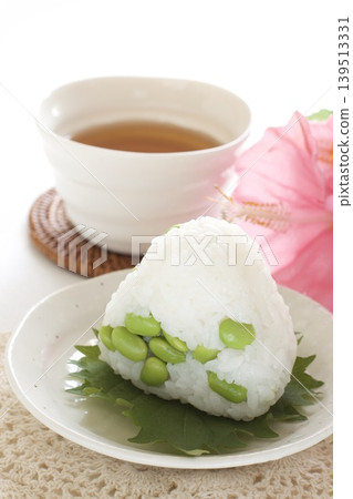 毛豆飯糰和日本茶 139513331