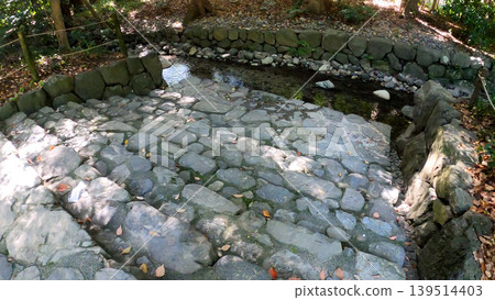 石板路和溪流 石板路和溪流 139514403