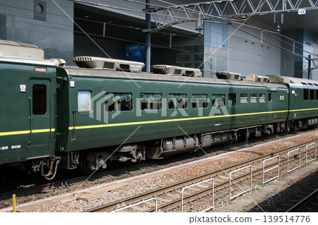暮光快車臥舖列車:餐車 暮光快車臥舖列車:餐車 139514776