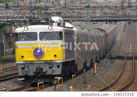 Sleeper Express Cassiopeia (pulled by EF81: Cassiopeia color) Sleeper Express Cassiopeia (pulled by EF81: Cassiopeia color) 139515338
