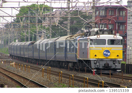 Sleeper express Hokutosei (hauled by EF81 locomotive in Cassiopeia livery: Ueno ⇔ Sapporo) Sleeper express Hokutosei (hauled by EF81 locomotive in Cassiopeia livery: Ueno ⇔ Sapporo) 139515339