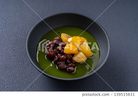 Matcha agar jelly (topped with red bean paste and chestnuts) Matcha agar jelly (topped with red bean paste and chestnuts) 139515631