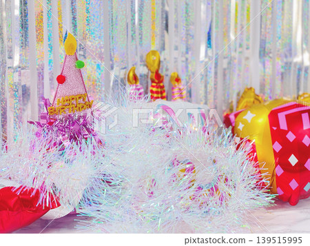 生日派對裝飾和禮物背景 生日派對裝飾和禮物背景 139515995