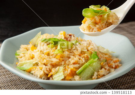 生菜炒飯 139518113