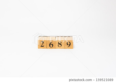 用木塊拼成的四位數 用木塊拼成的四位數 139521089