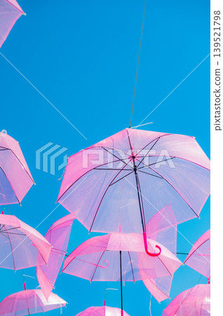 Umbrella Sky and Spring Gardens in Full Bloom at Tokachi Hills, Obihiro City, Hokkaido Umbrella Sky and Spring Gardens in Full Bloom at Tokachi Hills, Obihiro City, Hokkaido 139521798