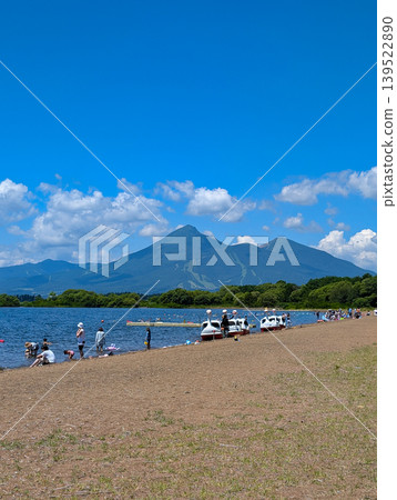 Mount Bandai seen across Lake Inawashiro from Shidahama in Inawashiro Town, Fukushima Prefecture Mount Bandai seen across Lake Inawashiro from Shidahama in Inawashiro Town, Fukushima Prefecture 139522890