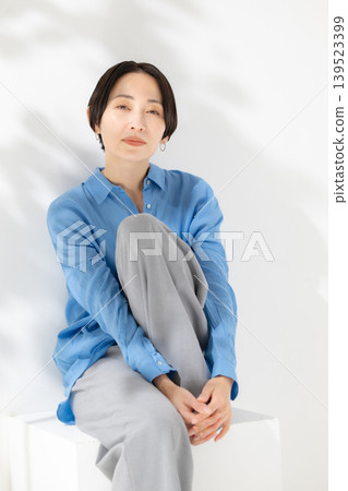 一個女人,笑著放鬆 一個女人,笑著放鬆 139523399