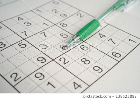Puzzle game to play for keep brain younger. Puzzle game to play for keep brain younger. 139523882