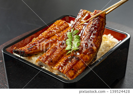 看起來好像很美味的重口味 看起來好像很美味的重口味 139524428