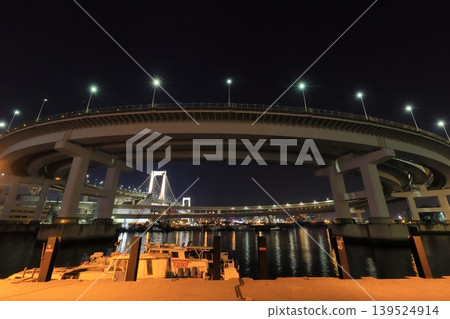 彩虹橋燈光璀璨，灣區夜景 139524914