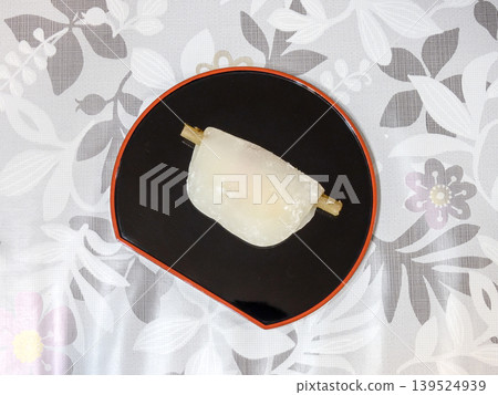 Petal Mochi 139524939