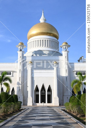 Brunei's Old Mosque 139525756