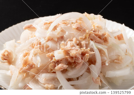 New onion and tuna salad New onion and tuna salad 139525799