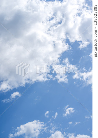 Early summer sky, blue sky, clear sky, May image Early summer sky, blue sky, clear sky, May image 139525885