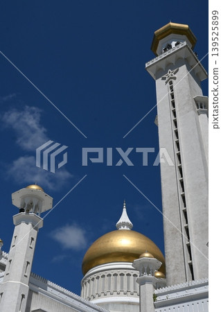 Brunei, Scenery with Mosques 8 Brunei, Scenery with Mosques 8 139525899