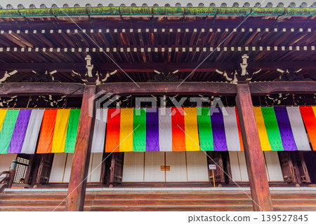 The five-colored curtains adorning the main hall of Komyoji Temple in Kyoto and the structural beauty of traditional wooden architecture The five-colored curtains adorning the main hall of Komyoji Temple in Kyoto and the structural beauty of traditional wooden architecture 139527845