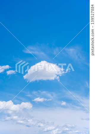 湛藍的天空 《雲朵在空中飄浮》 湛藍的天空 《雲朵在空中飄浮》 139527884