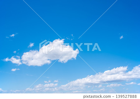 A refreshing blue sky 《Clouds floating in the sky》 A refreshing blue sky 《Clouds floating in the sky》 139527888