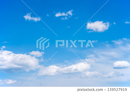 A refreshing blue sky 《Clouds floating in the sky》 A refreshing blue sky 《Clouds floating in the sky》 139527919