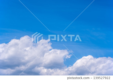 A refreshing blue sky 《Clouds floating in the sky》 A refreshing blue sky 《Clouds floating in the sky》 139527922