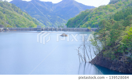 Yamba Dam at full capacity Yamba Dam at full capacity 139528084