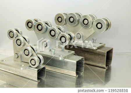 Accessories for sliding gates. Guide carriage. Roller for sliding gates 139528838