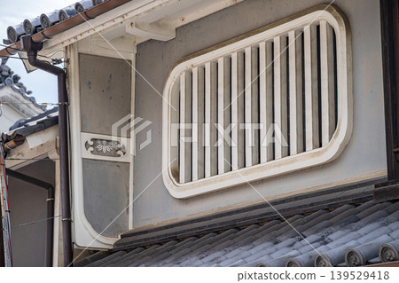 Akōzaka Pass, Plaster Wall with Lattice Window Akōzaka Pass, Plaster Wall with Lattice Window 139529418