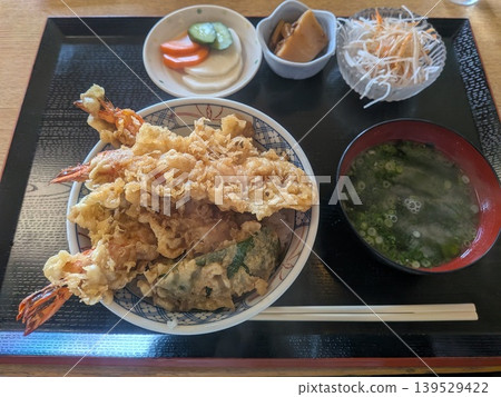 Shrimp bowl 139529422