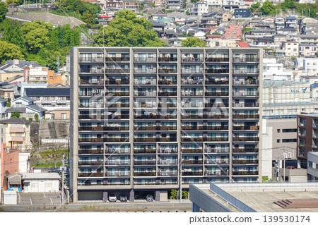 從長崎萬豪酒店眺望週邊地區,包括長崎港、稻佐山和JR長崎站(攝於2026年5月)。 從長崎萬豪酒店眺望週邊地區,包括長崎港、稻佐山和JR長崎站(攝於2026年5月)。 139530174
