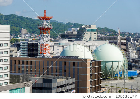 從長崎萬豪酒店眺望週邊地區,包括長崎港、稻佐山和JR長崎站(攝於2026年5月)。 從長崎萬豪酒店眺望週邊地區,包括長崎港、稻佐山和JR長崎站(攝於2026年5月)。 139530177