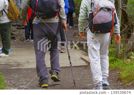 Hikers walking along the trails in Kamikochi 139530674