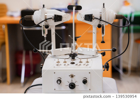 White medical slit lamp biomicroscope eye examination equipment diagnostic device White medical slit lamp biomicroscope eye examination equipment diagnostic device 139530954