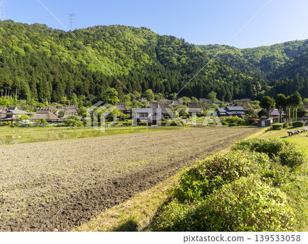 美山村,茅草屋頂,如今綠意盎然。 美山村,茅草屋頂,如今綠意盎然。 139533058