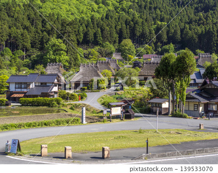 美山村,茅草屋頂,如今綠意盎然。 美山村,茅草屋頂,如今綠意盎然。 139533070