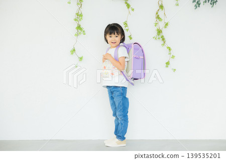 小學女生 139535201