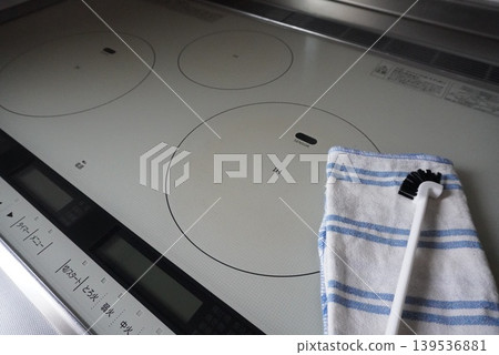 IH烹飪加熱器和清潔用品 IH烹飪加熱器和清潔用品 139536881