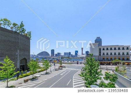 初夏時節的神戶新港碼頭景色(兵庫縣神戶市中央區) 初夏時節的神戶新港碼頭景色(兵庫縣神戶市中央區) 139538488