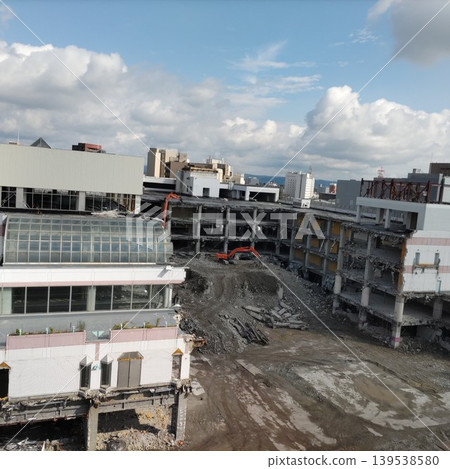 Scenes from the demolition of Nagasakiya department store, October 8, 2024. Scenes from the demolition of Nagasakiya department store, October 8, 2024. 139538580