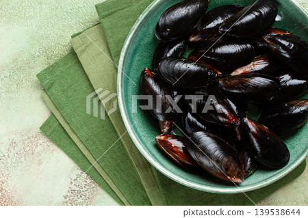 raw mussels in shells, in a bowl, top view, no people, raw mussels in shells, in a bowl, top view, no people, 139538644