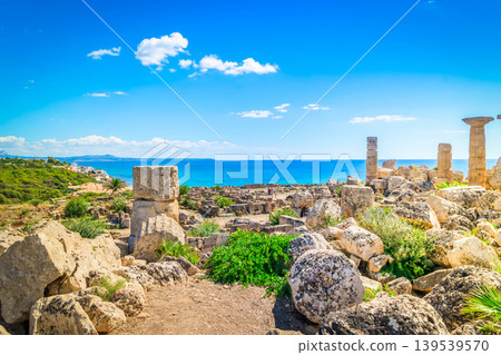 Selinunte site with ancient greek ruins, Sicily Selinunte site with ancient greek ruins, Sicily 139539570