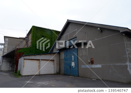 Old warehouse 139540747