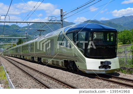 Type E001 TRAIN SUITE Shikishima Chuo Line Type E001 TRAIN SUITE Shikishima Chuo Line 139541968