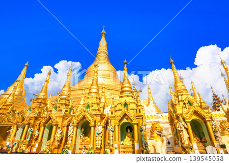 The stupa at Shwedagon Pagoda in Yangon The stupa at Shwedagon Pagoda in Yangon 139545058