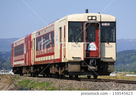 [JR東日本] KiHa 110系200系快速「Oikotto」（飯山線：戸裡野澤溫泉～信濃平） 139545623